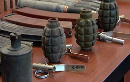 PKK-nın iki silah ambarı ələ keçirildi