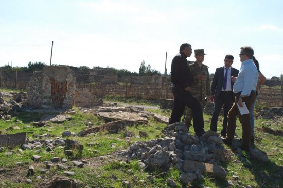 Finlandiyanın “İltalehti” jurnalının müxbiri Antero Eerola və fotoqraf Jael Karppanen Tərtər rayonunda səfərdə olub