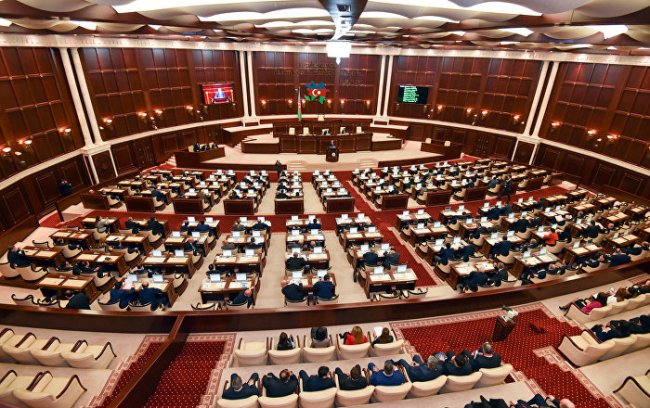 82 deputat Milli Məclisin növbədənkənar sessiyasının çağırılmasını istəyib