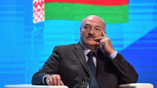 Lukaşenko seçkidəki rəqibini “bədbəxt qızcığaz” adlandırdı