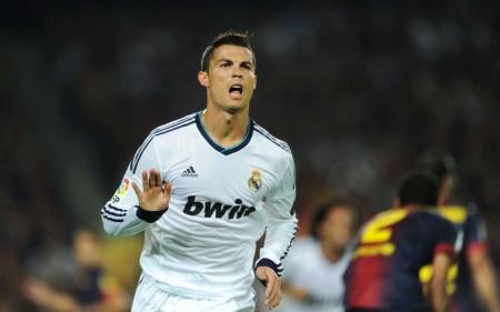 Ronaldo jurnalistlərə qadağa qoydu