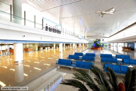 Aeroportu bəyənmədi, memarı öldürdü (FOTO)