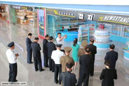 Aeroportu bəyənmədi, memarı öldürdü (FOTO)