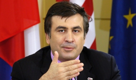 Saakaşvili kütləvi ixtisar həyata keçirdi