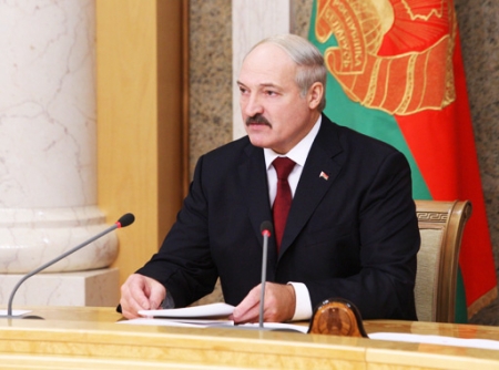 Lukaşenko yenə də prezident olmaq istəyir