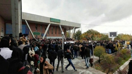 Təbriz ayağa qalxdı: Güney Azərbaycan çalxalanır – Foto/Video