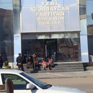 Əsabil Qasımov bayram payı paylayır? - FOTO
