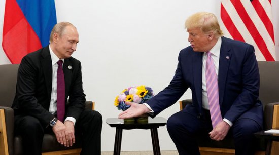 Bolton: “Trampla Putini təkbətək qoymaq istəməzdim”