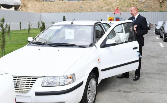 Bakıda şəhid ailələrinə, müharibə əlillərinə mənzillərin və avtomobillərin təqdim olunması mərasimi keçirilib 