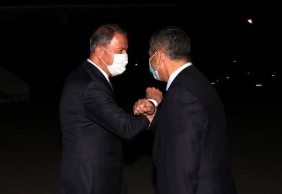 Türkiyənin Müdafiə naziri Hulusi Akar Bakıdadır - FOTO Türkiyənin Müdafiə naziri Hulusi Akar Bakıdadır - FOTO