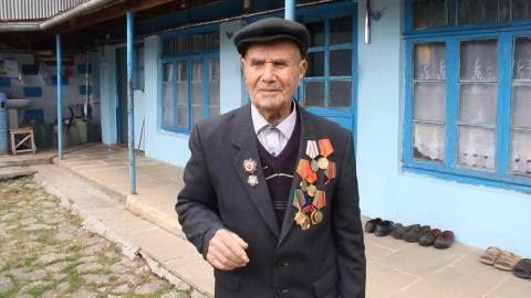 97 yaşlı keçmiş döyüşçüdən orduya dəstək