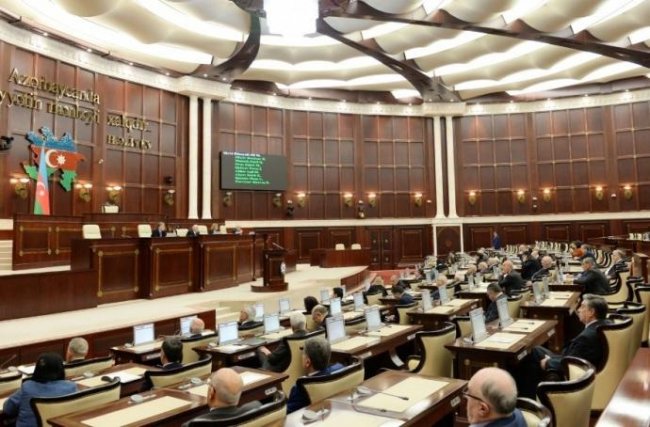 Ramiz Mehdiyev 15 deputatı məhkəməyə verdi – ŞOK ADLAR