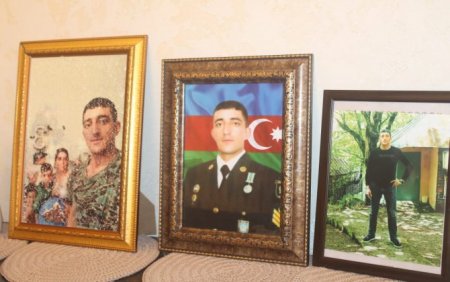 Şəhidimizin xanımından Gədəbəyin icra başçısına İTTİHAM... - "Bizə bir qarış torpağı da qıymadı" Şəhidimizin xanımından Gədəbəyin icra başçısına İTTİHAM... - "Bizə bir qarış torpağı da qıymadı"
