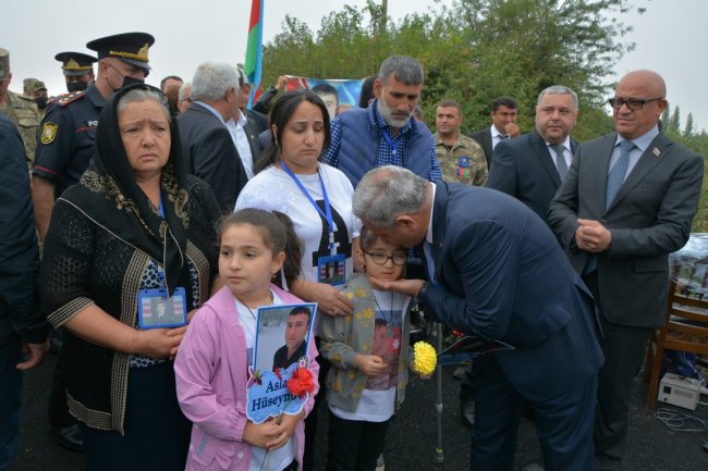 Tərtər rayonunun Qaradağlı kəndində şəhidin xatirəsinə inşa olunmuş bulağın açılışı olub