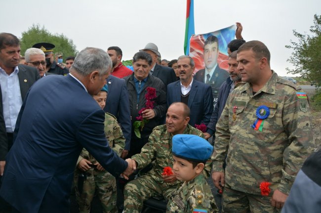 Tərtər rayonunun Qaradağlı kəndində şəhidin xatirəsinə inşa olunmuş bulağın açılışı olub