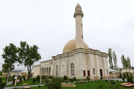 Şamaxıdakı Pirsaat Baba ziyarətgah-məscid kompleksinin bərpa və yenidənqurmadan sonra açılışı olub - FOTO