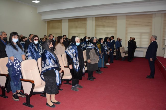 Tərtərdə 8 Noyabr-Zəfər Günü ərəfəsində Vətən müharibəsi şəhidlərinin ailə üzvləri ilə görüş keçirilib Tərtərdə 8 Noyabr-Zəfər Günü ərəfəsində Vətən müharibəsi şəhidlərinin ailə üzvləri ilə görüş keçirilib
