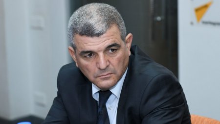 "Jurnalisti həddindən artıq bürokratik çərçivədə saxlamaq doğru deyil" - Deputatdan ÇAĞIRIŞ