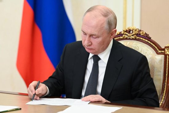 Putin yeni fərman imzaladı: Bu qərar çox sayda ölkə ilə münasibətləri gərginləşdirə bilər