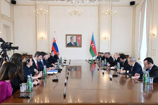 Prezident İlham Əliyevin Slovakiyanın Baş naziri ilə geniş tərkibdə görüşü başlayıb - FOTO